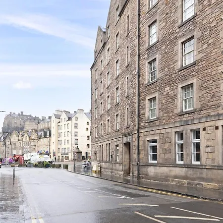 Altido Gorgeous Old Town Flat Edimburgo