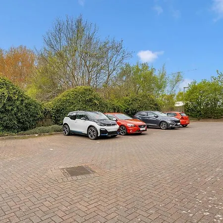 公寓 Modern 1br Flat - Free Parking + Lift *