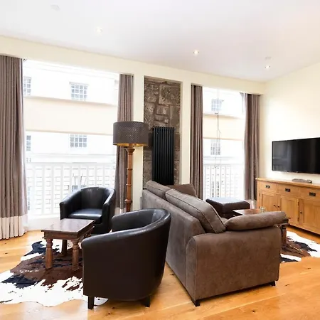 Joivy 1 Bed Flat In Old Town, Next To St Giles Cathedral 에든버러