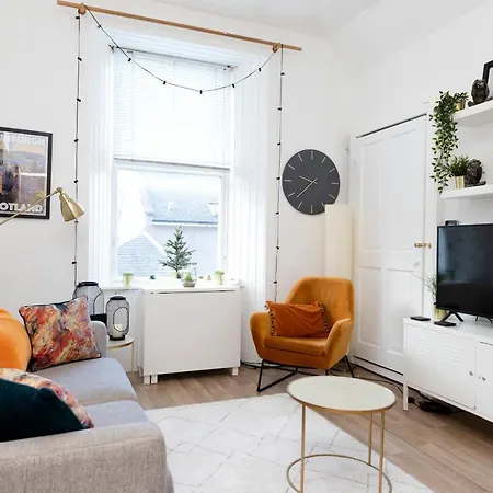Joivy Bright And Modern Flat With Desk * Edinburgh