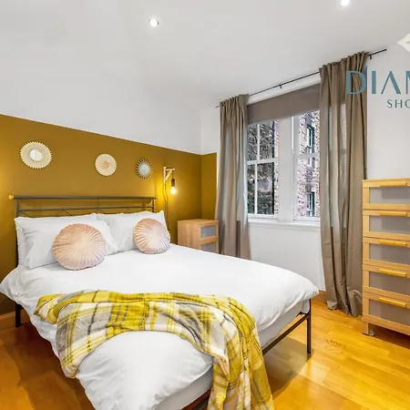 1 Bed Apartment, Royal Mile - Diamond Short Lets Apartmán Edinburgh