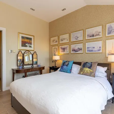 Joivy Beautiful Penthouse With Terrace & Jacuzzi 公寓 爱丁堡