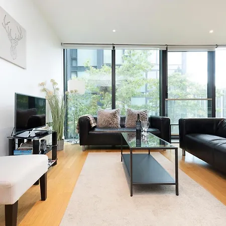 Altido Elegant Flat Near The Meadows With Parking * EDI