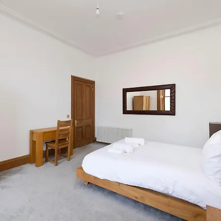 Joivy Spacious Near The Meadows Edinburgh