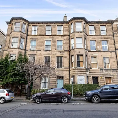 Apartment Joivy Spacious Near The Meadows