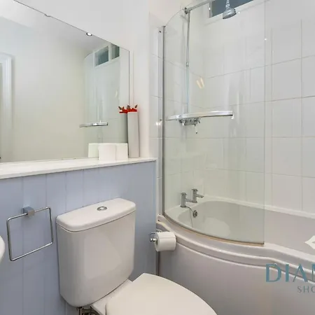 Daire Spacious 1 Bed Ground Floor With Garden