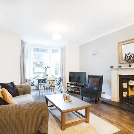 Апартаменты Special Basement Close To The Meadows