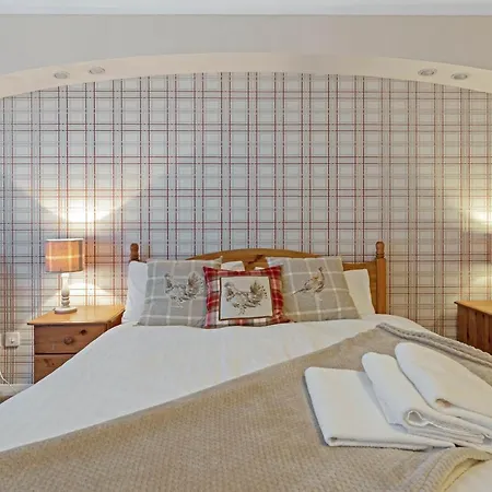 Appartement Elegant & Unique Getaway - Spacious 3 Bedroom, 2 Bathroom Centre - Free Allocated Parking. *