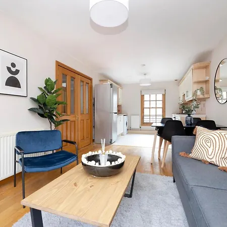 Joivy Bright And Cosy Flat Near The Scotland Gallery * エディンバラ