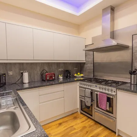 アパート New 3-bedroom Close To Centre *