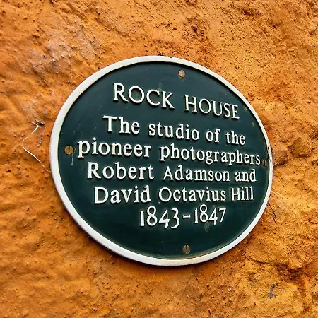 דירה The Rock House - Main House אדינבורו