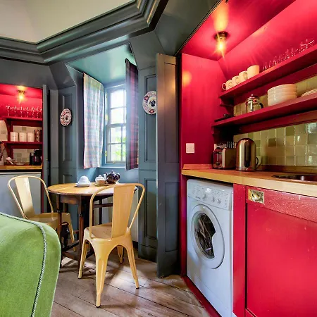 Rock House - Photographer's - Historic Gem In The Heart Of The