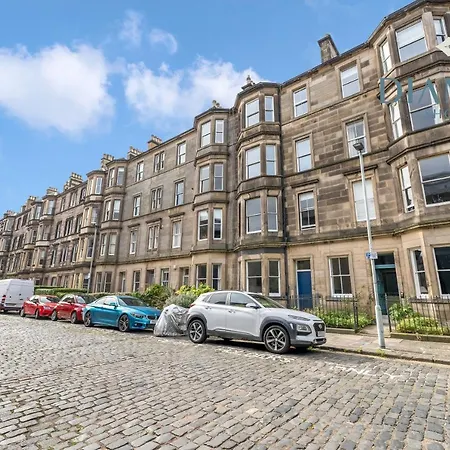 Daire Spacious 1 Bed Ground Floor With Garden