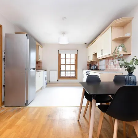 Joivy Bright And Cosy Flat Near The Scotland Gallery Апартаменты