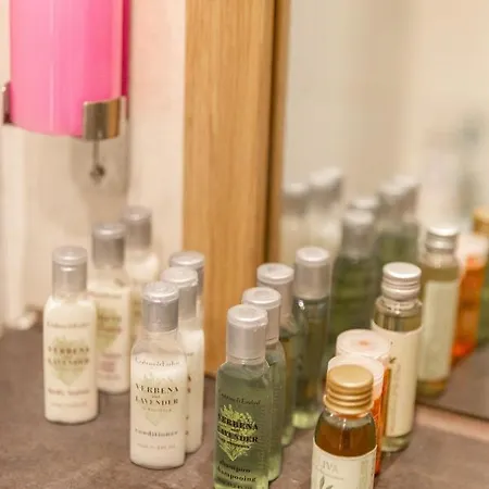 Two Bedroom Within Walking Distance To Centre Apartamento Edimburgo