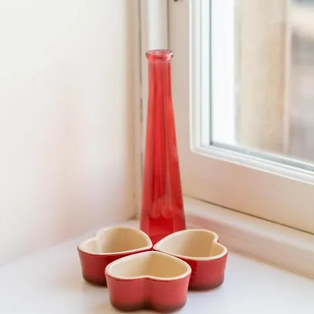 New 2 Bed With Stunning Views Of Arthur Seat Mountain Edinburgh