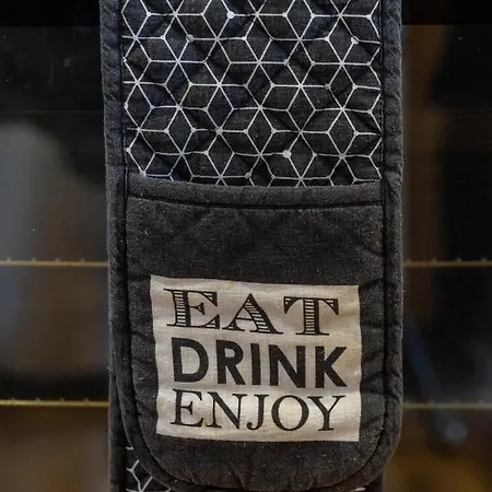 New 2 Bed With Stunning Views Of Arthur Seat Mountain شقة *