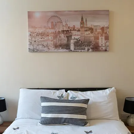 Apartment New 2 Bed With Stunning Views Of Arthur Seat Mountain Edinburgh