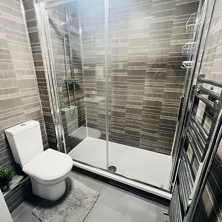 公寓 Superb 2 Bedroom With Free Parking