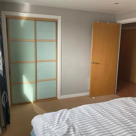 Апартаменты Modern 2 Bed With Stunning Seaside View Эдинбург
