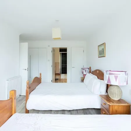 Pilrig Flat: A Lovely 5-bed With A Lift