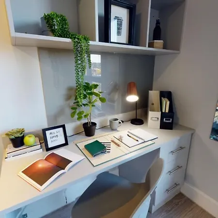 And Ensuite Bedrooms With Shared Kitchen At Fountainbridge In Апартаменты Эдинбург