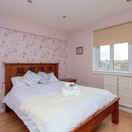 Gorgeous 3-bed Flat, 15 Minutes To Centre Apartamento