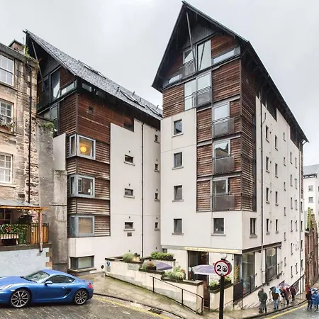 *amazing Location!*in Heart Of The City. 2br & Cot * Edinburgh