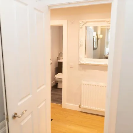 Luxury Modern 3 Bedroom In Centre Apartmán Edinburgh
