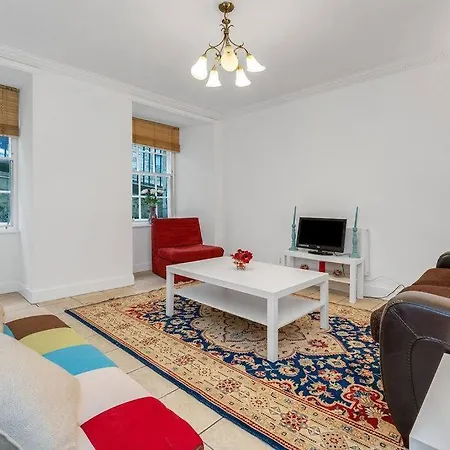Apartment Perfect Location *