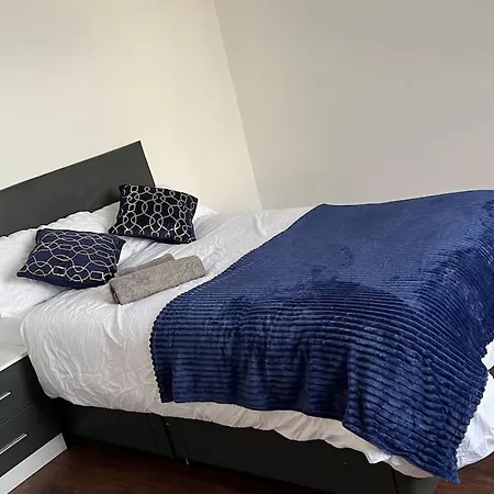 Central, Festival Theater