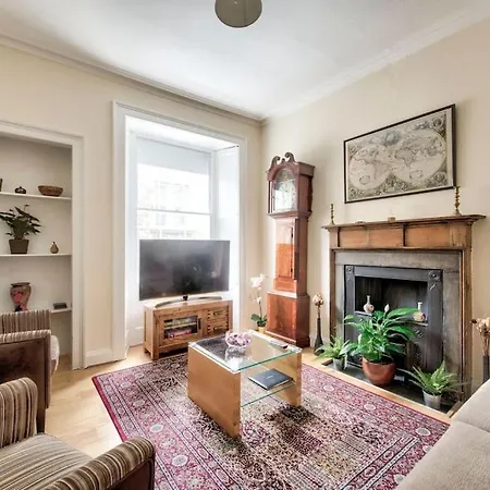 Charm & Character On Historic Rose Street Appartement *