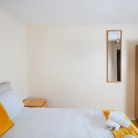 Fab Arthur Seat Views, Old Town Apartment Edinburgh