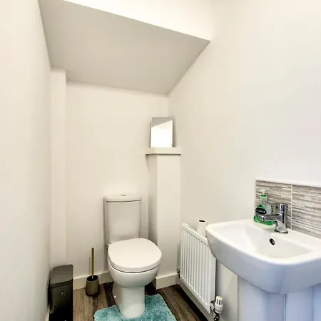 Vakantiehuis 2-bedroom With Private Garden&parking