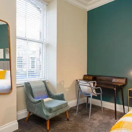 Royal 2bed Center