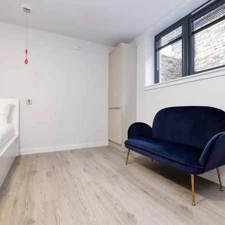 Altido Elegant Near The Meadows Апартаменты *