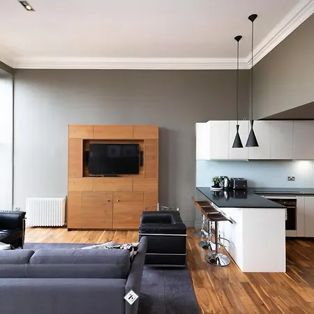 Апартаменты Joivy Stunning Flat Near Castle *