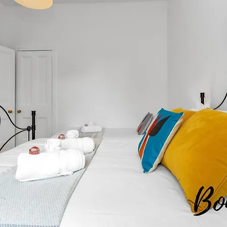 דירה Lafayette - Cozy 2br-1ba Near Princes Street By Bonjour Residences אדינבורו
