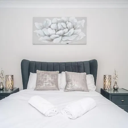 Luxury 2bed 2bath Flat In Centre- Free Parking! Lägenhet