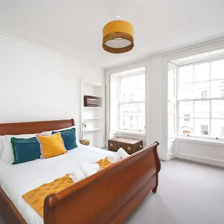 Luxury 3 Bedroom On Edinburgh's Royal Mile Lägenhet Edinburg