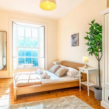 Couronnes - Georgian New Town 3br-1ba - Free Parking By Bonjour Residences *