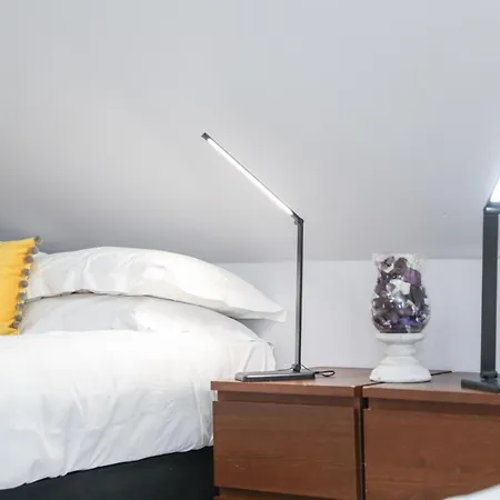 Tatil Evi Beautiful 4 Bedroom - Free Parking *