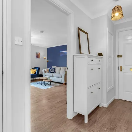 Guestready - Scenic Blue In Leith Daire