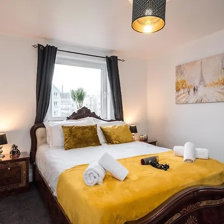 Cosy 2 Bedroom In The Heart Of