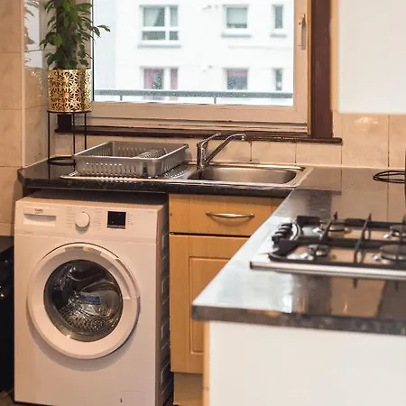 Апартаменты Cosy 2 Bedroom In The Heart Of