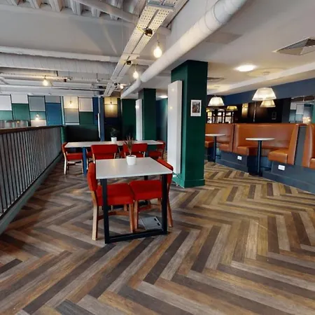 Апартаменты And Ensuite Bedrooms With Shared Kitchen At Fountainbridge In