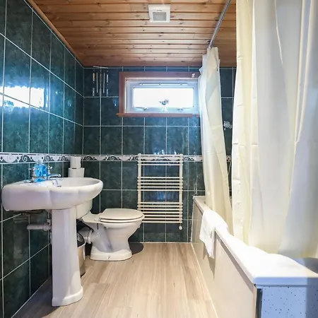 Tatil Evi Beautiful 4 Bedroom - Free Parking *