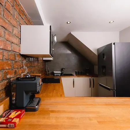 Superb Luxury Quality Central On Canal Apartament