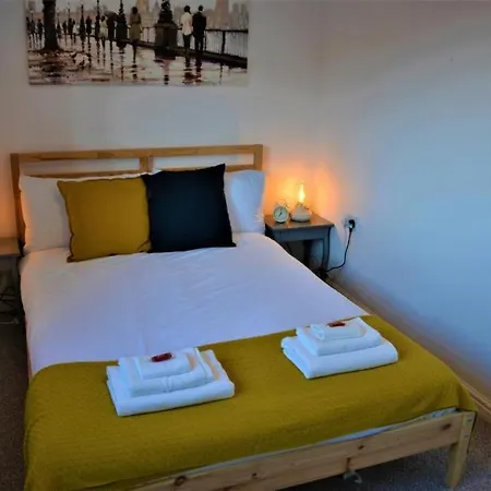 Peaceful, Lovely And Modern, Entire House *