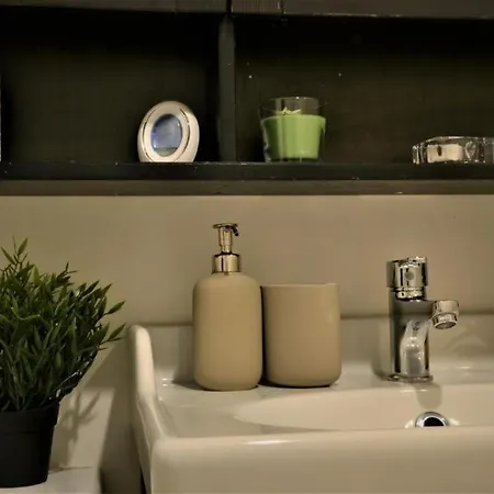 Σπίτι διακοπών Peaceful, Lovely And Modern, Entire House